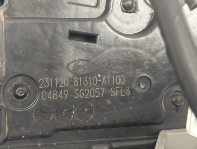 Замок водительской двери 81310AT100 Hyundai/Kia