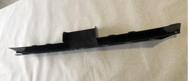 51117315270 BMW Накладка бампера переднего, центральная