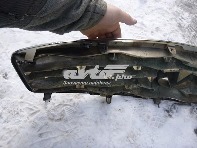 Решетка радиатора 620701CA0A Nissan/Infiniti