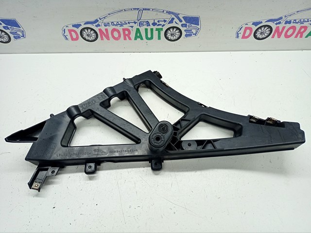 Крепление бамера левое Jaguar T2H4367 цена, от 27.87 USD