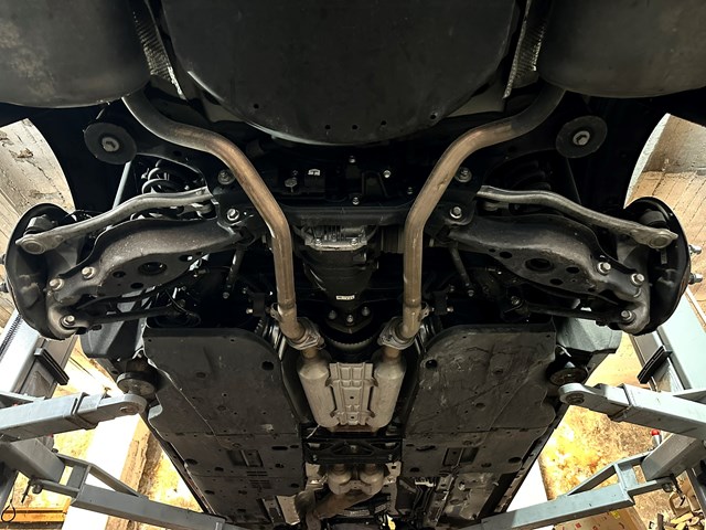 1743031D00 Toyota Выхлопная труба