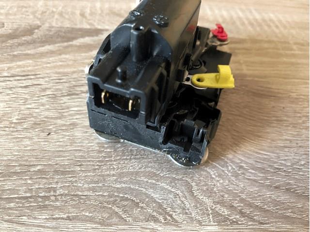 Compre Fecho da porta dianteira esquerda Renault DOKKER 