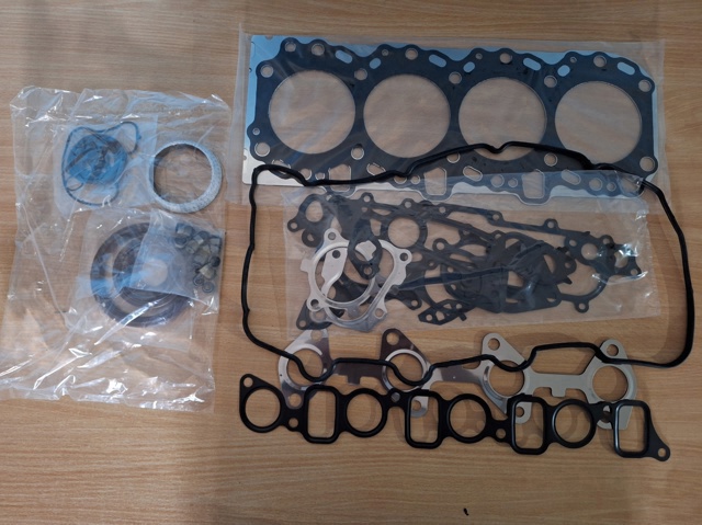 Полный комплект прокладок двигателя Toyota 0411130654 цена, от 151.99 USD