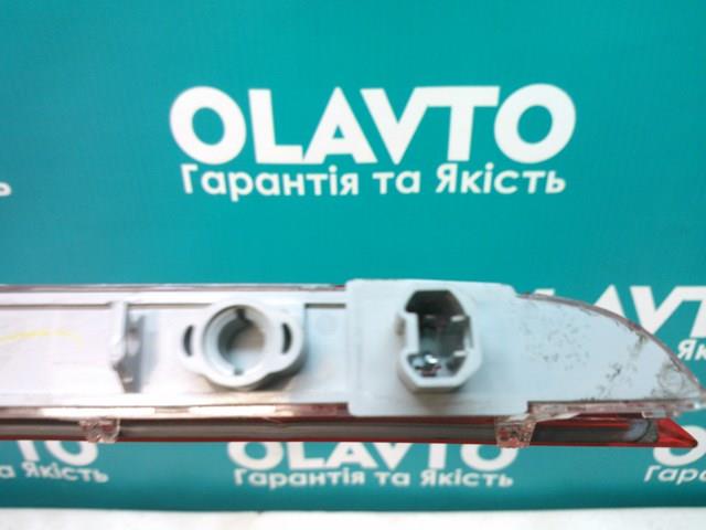Купить D46151580 Mazda Стоп-сигнал заднего стекла