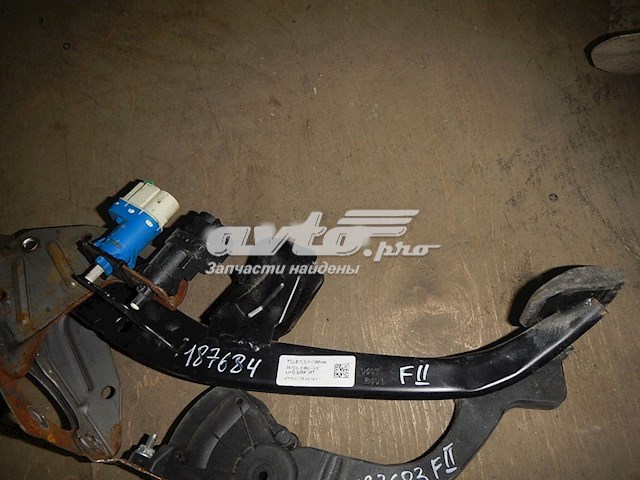 4M512467AN Ford 