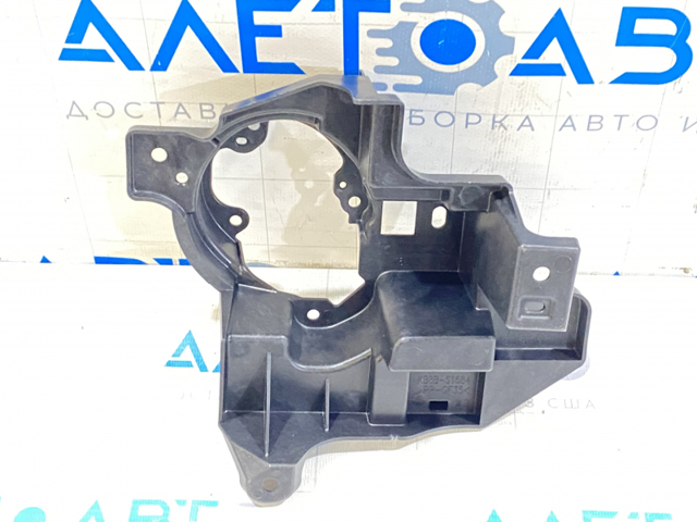 Кронштейн крепления противотуманной фары, правой Mazda KB8B51684