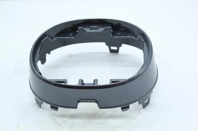 G52N50716 Mazda Кронштейн эмблемы решетки радиатора