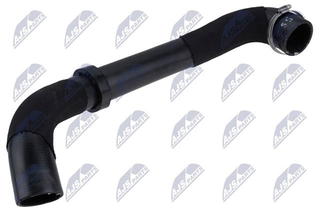 Патрубок интеркулера LR062413 Land Rover