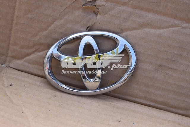 Эмблема крышки багажника (фирменный значок) Toyota 7547142050