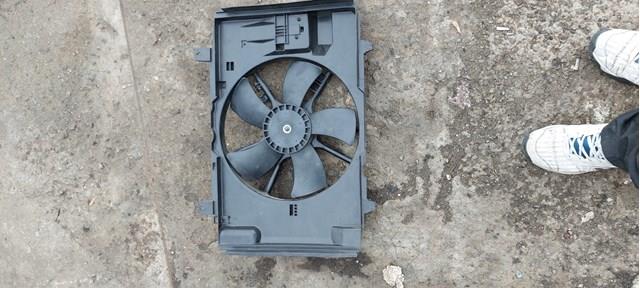 Диффузор радиатора охлаждения, в сборе с мотором и крыльчаткой на Nissan Tiida LATIO ASIA 