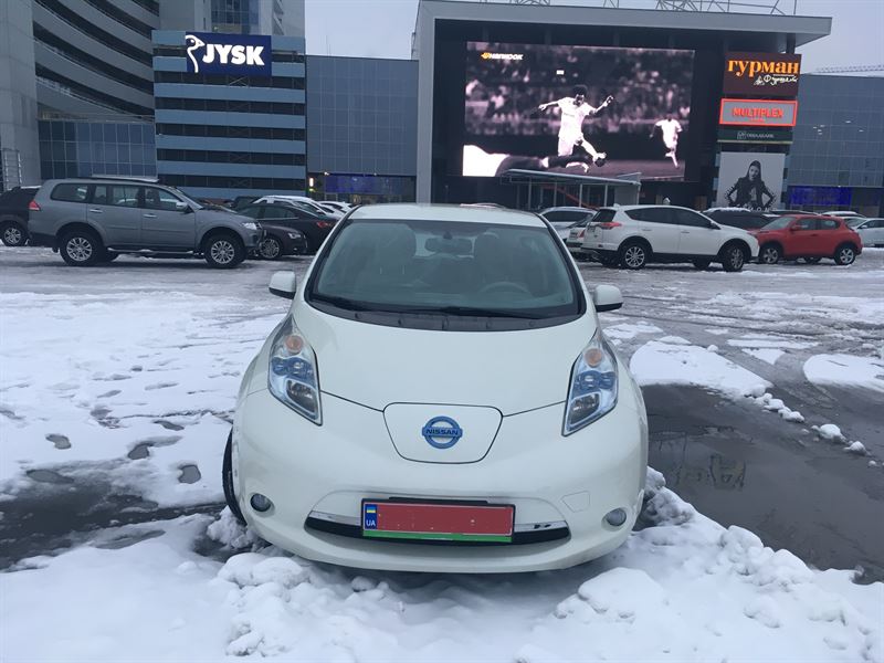 Разборка NISSAN LEAF I хэтчбек (ZE0) (2010 - 2012)
