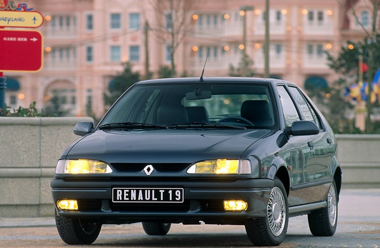 Renault 19 II (1992 - 1995)