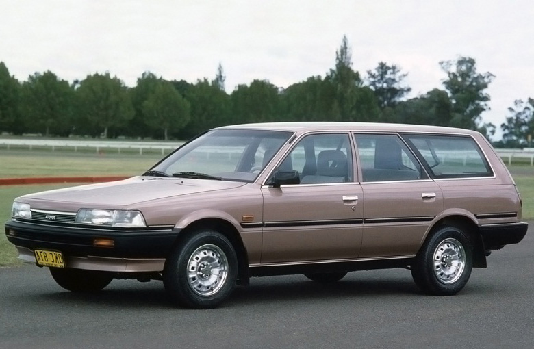 Тойота Камрі (1986 - 1991)