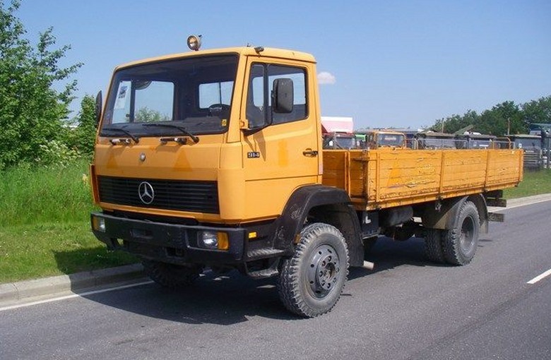 TRUCK LK/LN2 грузовик c бортовой платформой/шасси