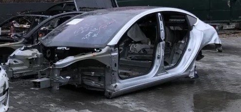 Авторазборка TESLA MODEL 3 седан (5YJ3) (2016 - 2026)