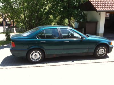 Разборка BMW 3 седан (E36) (1990 - 1998)