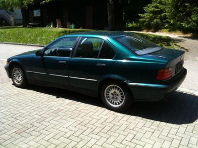 Авторазборка BMW 3 седан (E36) (1990 - 1998)