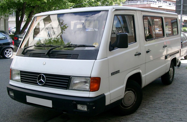 Mercedes-Benz 100 (1988 - 1996)