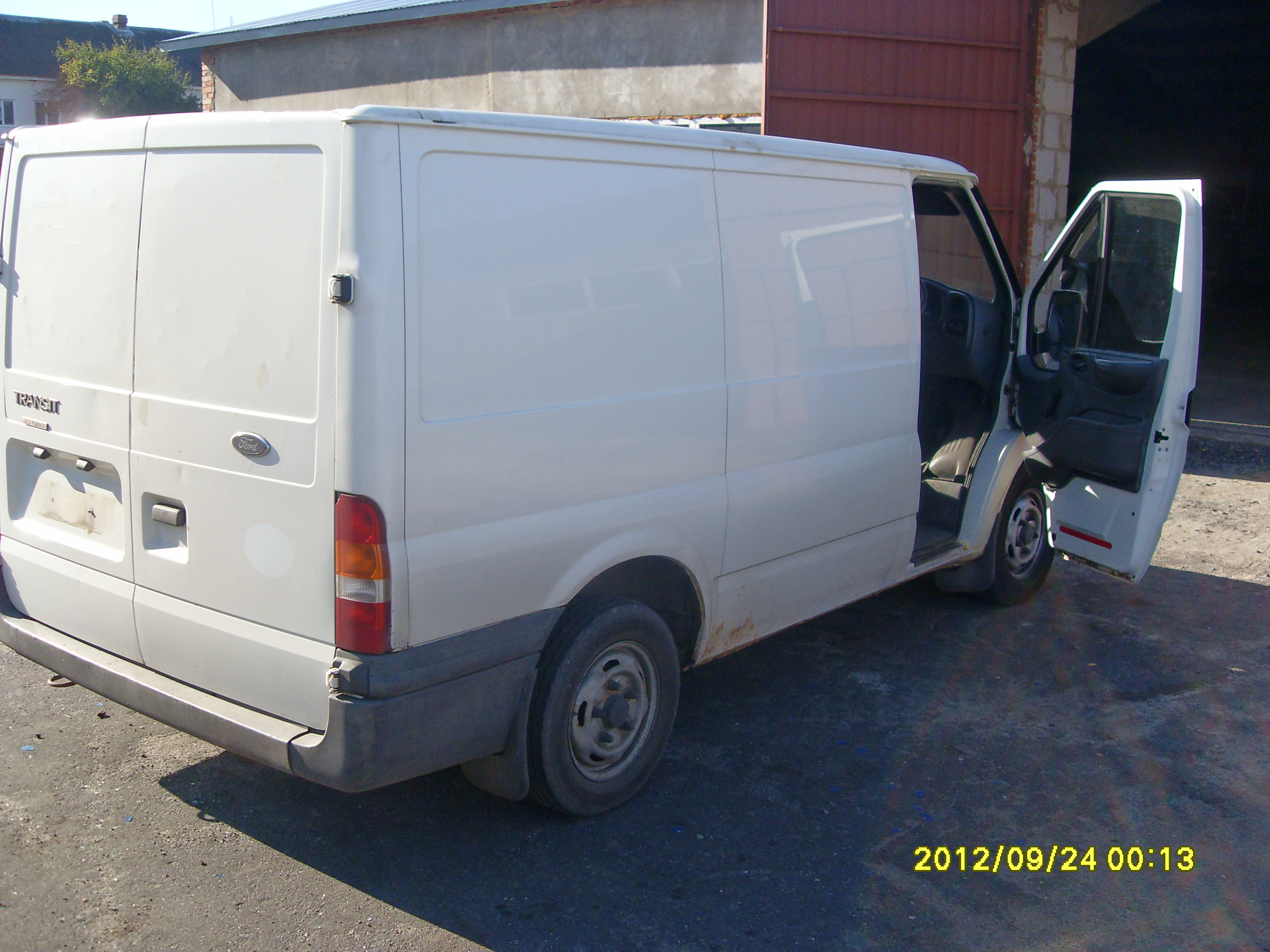 Разборка FORD TRANSIT V фургон (V184/5) (2000 - 2006)