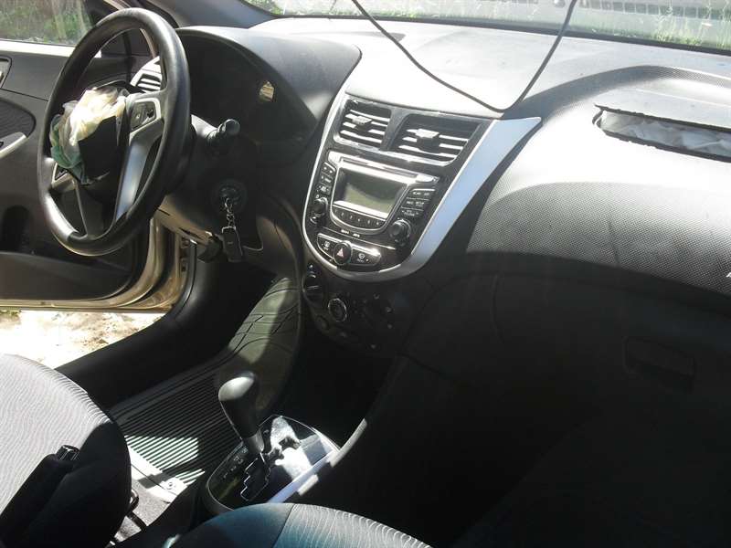 Разборка HYUNDAI SOLARIS I седан (SBR11) (2011 - 2017)
