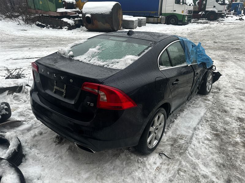 Разборка VOLVO S60 II седан (F) (04.10 - )