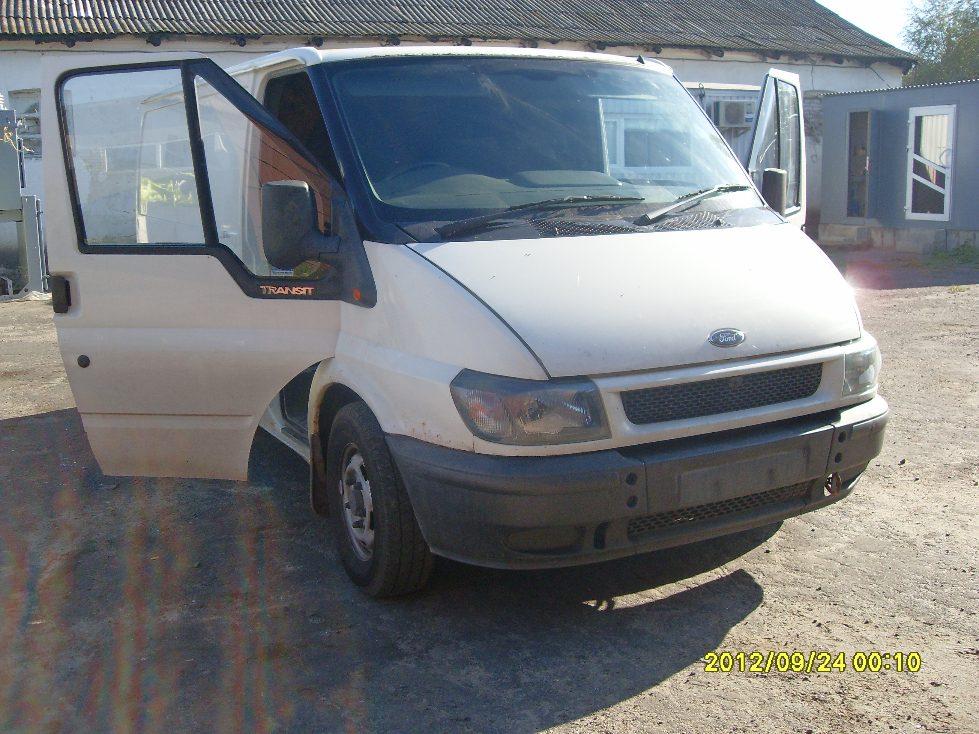 Разборка FORD TRANSIT V фургон (V184/5) (2000 - 2006)