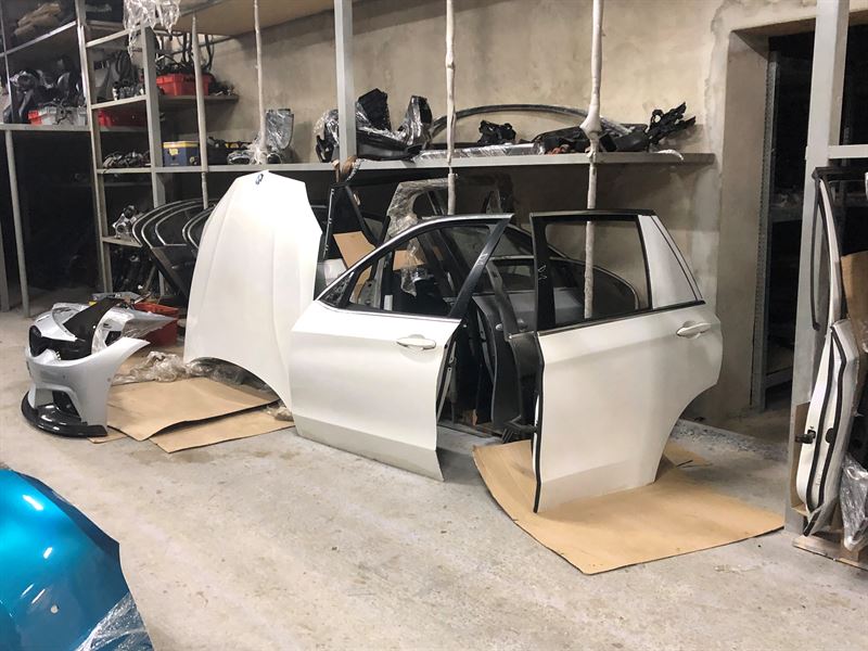 Разборка BMW 7 седан (F01, F02, F03, F04) (2008 - 2015)