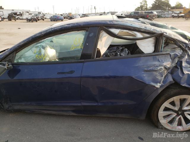 Разборка TESLA MODEL 3 седан (5YJ3) (2016 - 2026)