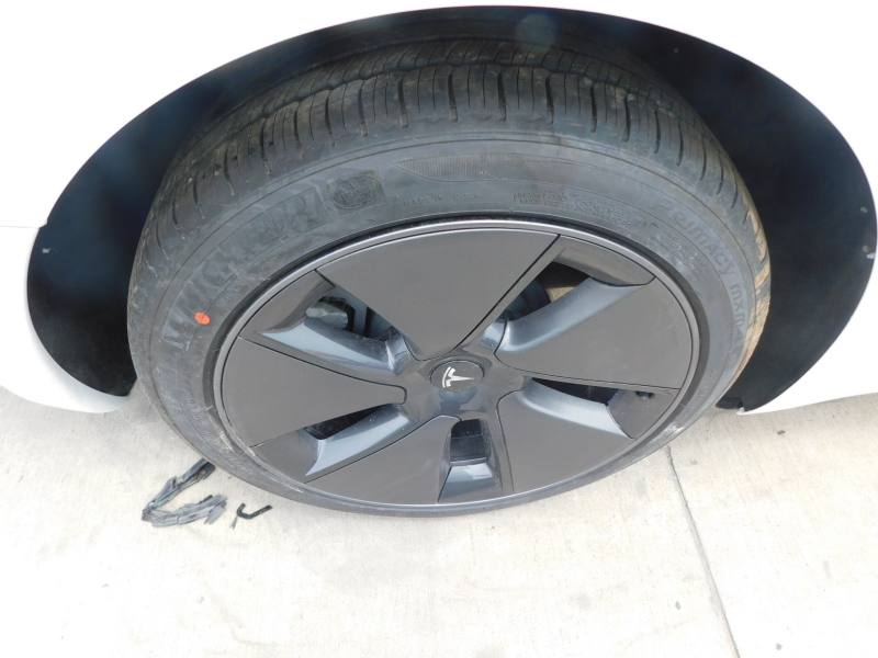 Разборка TESLA MODEL 3 седан (5YJ3) (2016 - 2026)