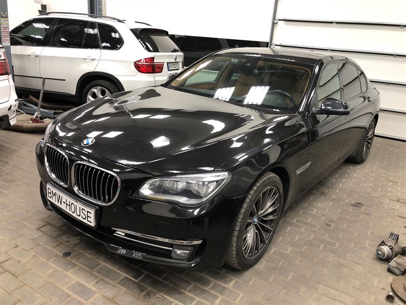 Разборка BMW 7 седан (F01, F02, F03, F04) (2008 - 2015)