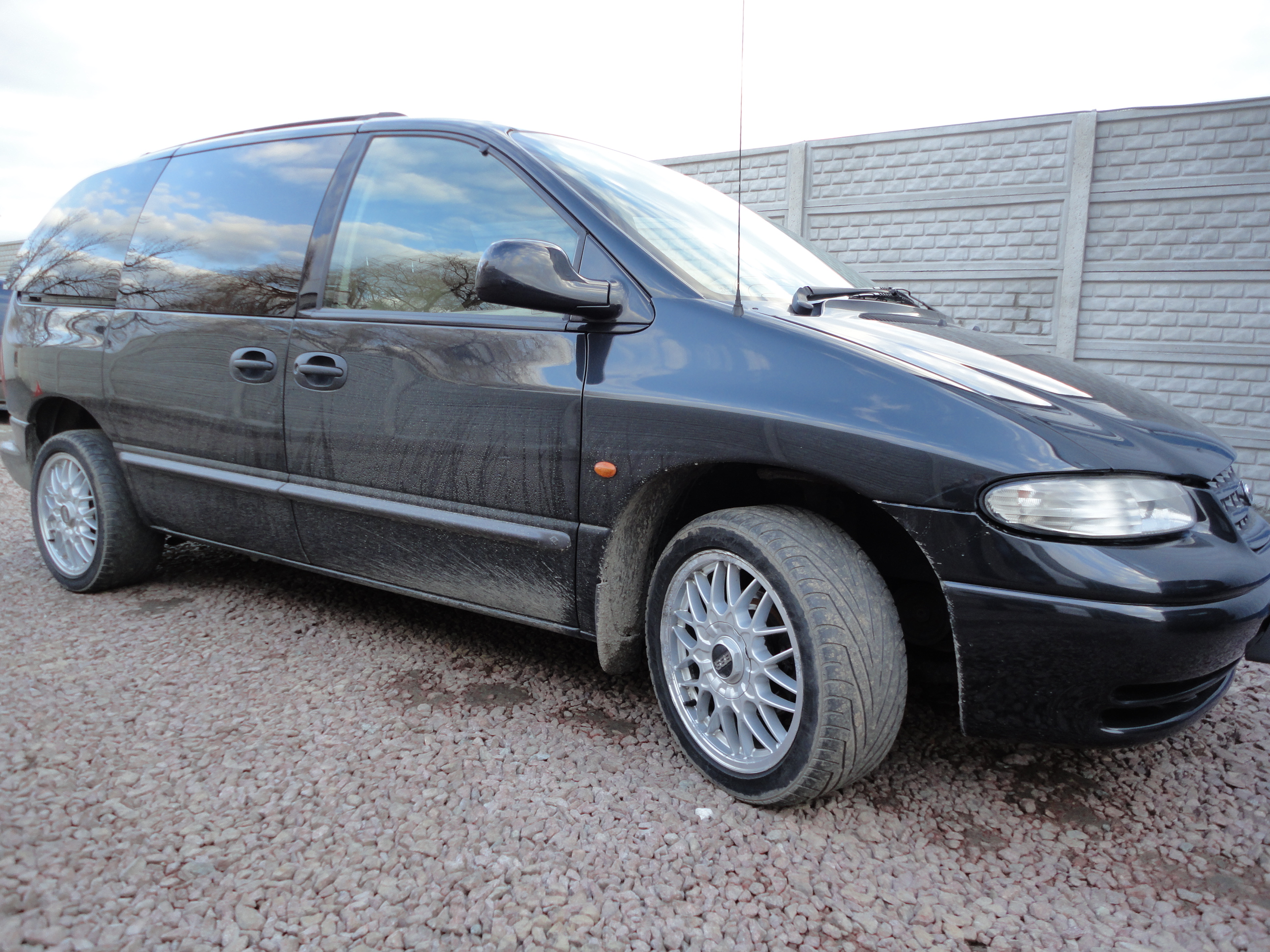 Разборка CHRYSLER Voyager II GS минивэн (1995 - 2001)
