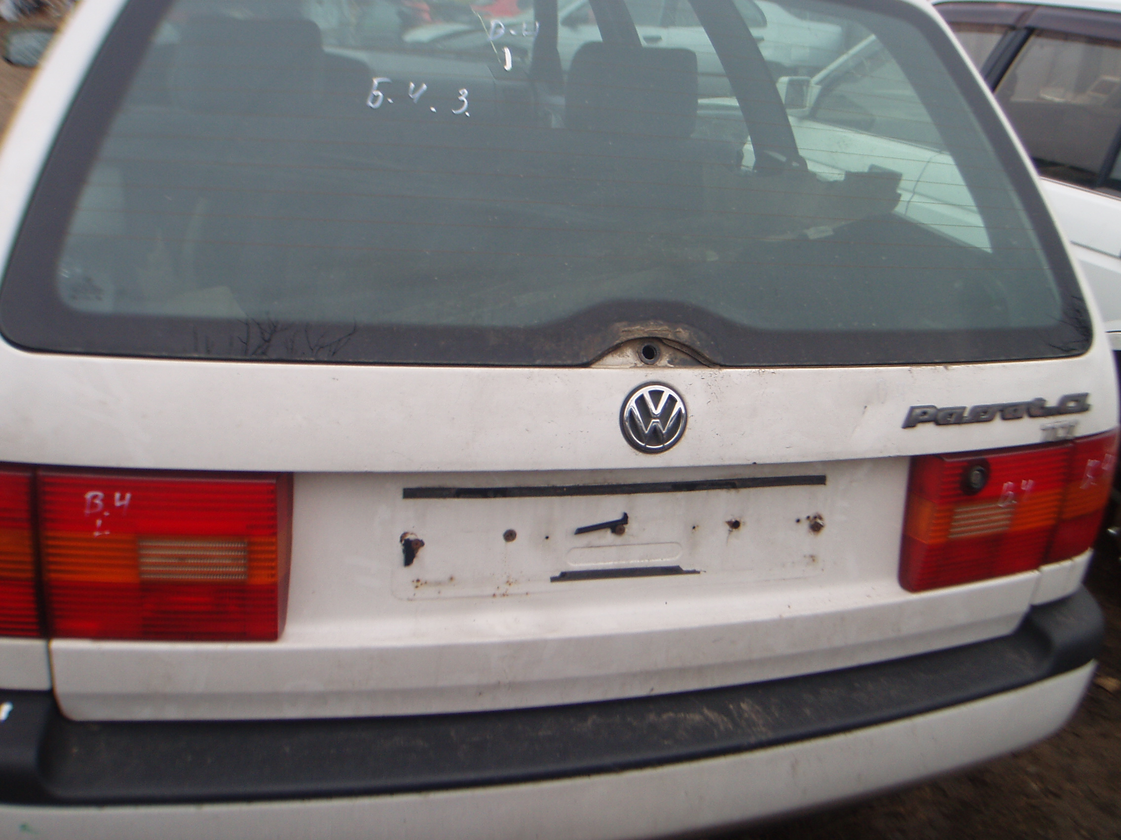 Разборка VOLKSWAGEN PASSAT B3, B4 универсал (3A5, 351, 315) (1988 - 1997)