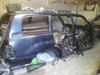 Разборка TOYOTA LAND CRUISER 100 внедорожник (J10) (1998 - 2007)