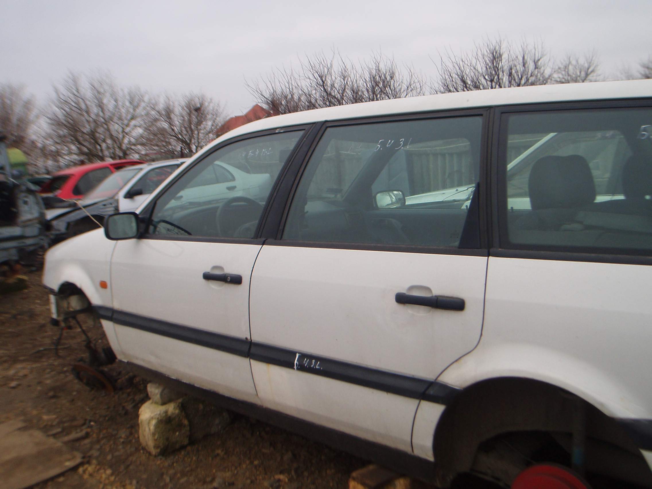Авторазборка VOLKSWAGEN PASSAT B3, B4 универсал (3A5, 351, 315) (1988 - 1997)