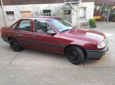 Разборка OPEL VECTRA A седан (86, 87) (1988 - 1995)