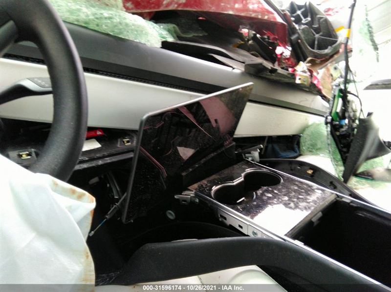 Разборка TESLA MODEL 3 седан (5YJ3) (2016 - 2026)