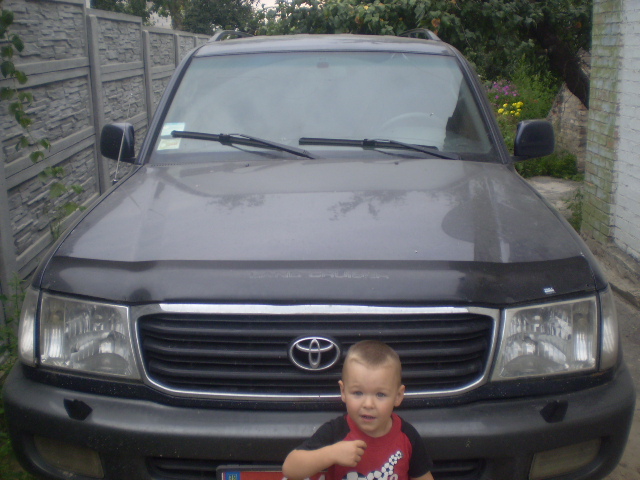 Разборка TOYOTA LAND CRUISER 100 внедорожник (J10) (1998 - 2007)