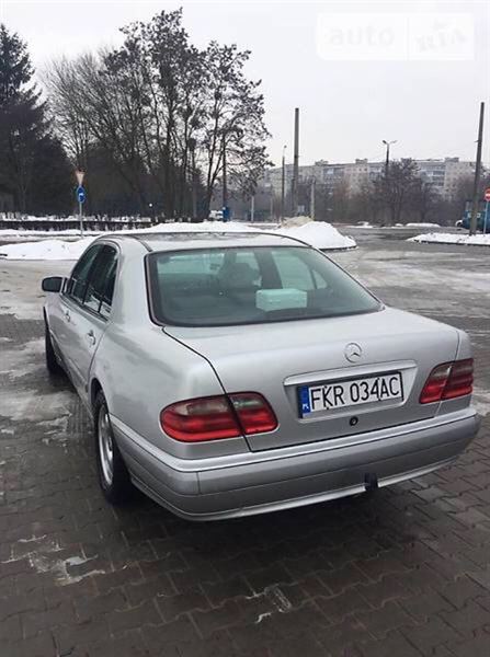 Разборка MERCEDES E седан (W210) (1995 - 2002)