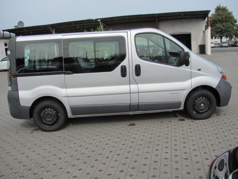Разборка RENAULT TRAFIC II автобус (JL) (2001 - 2014)
