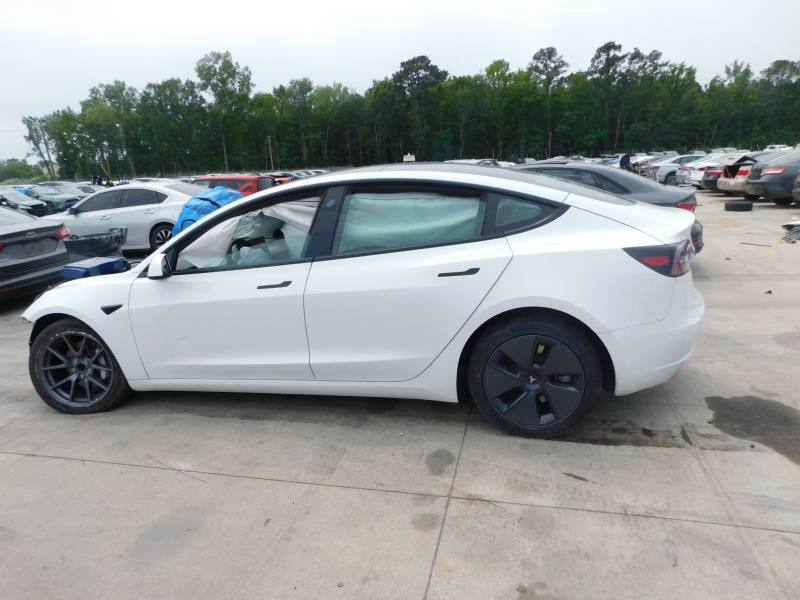 Авторазборка TESLA MODEL 3 седан (5YJ3) (2016 - 2026)