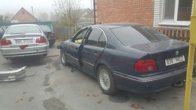 Авторазборка BMW 5 седан (E39) (1995 - 2003)
