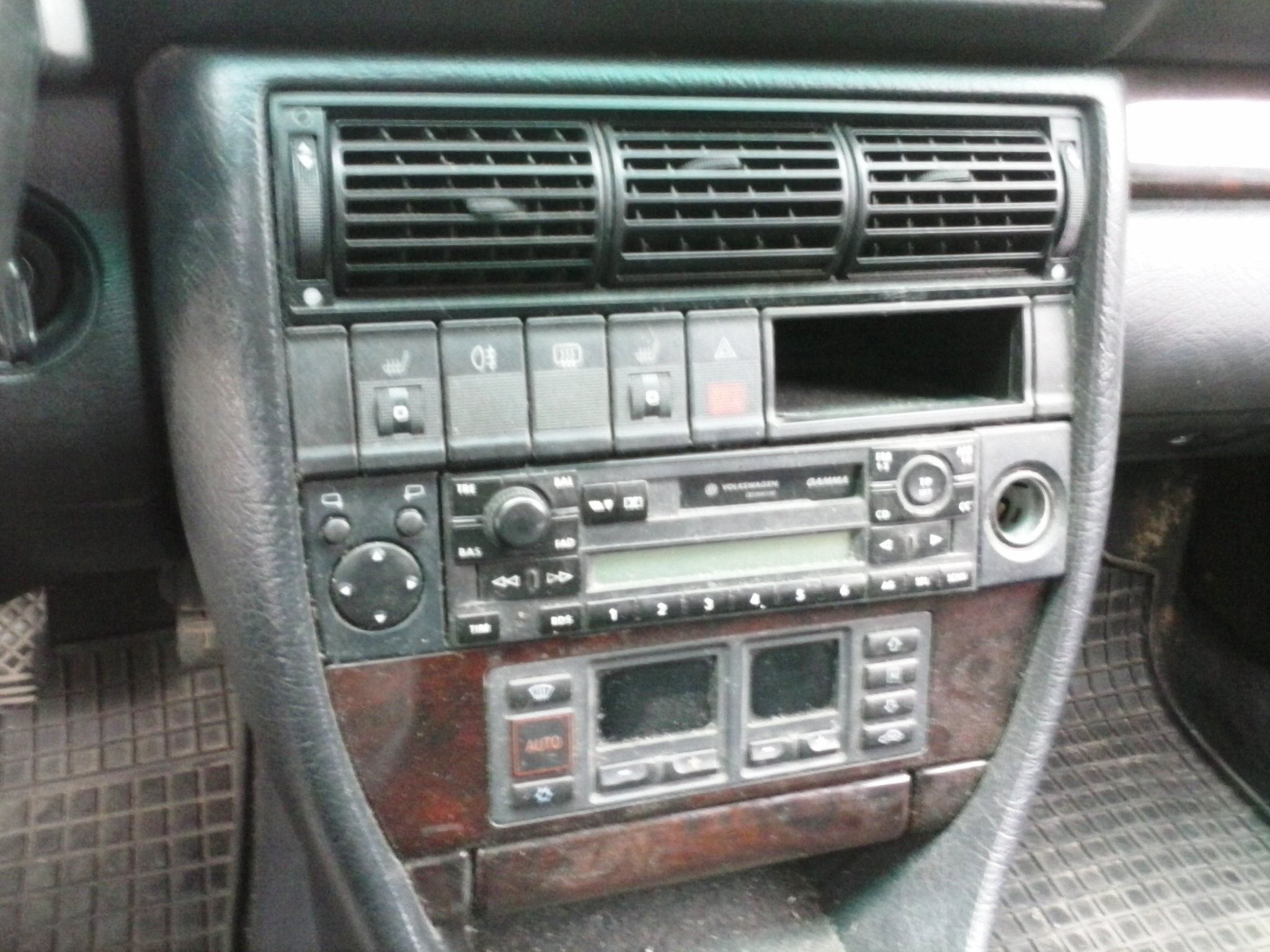 Авторазборка AUDI A6 C4 универсал (4A5) (1994 - 1998)