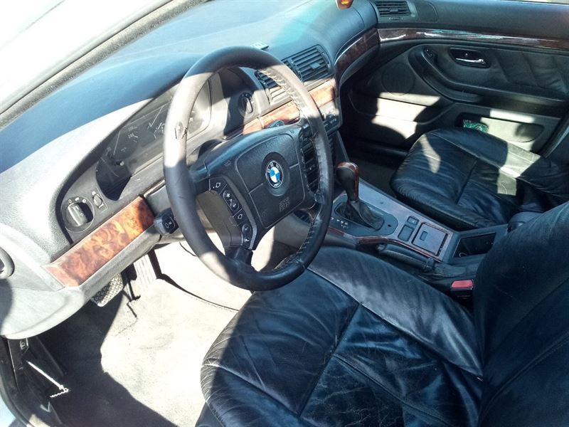 Авторазборка BMW 5 седан (E39) (1995 - 2003)
