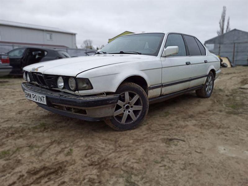 Разборка BMW 7 седан (E32) (1986 - 1994)