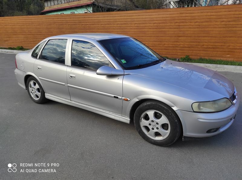 Разборка OPEL VECTRA B седан (36) (1995 - 2002)