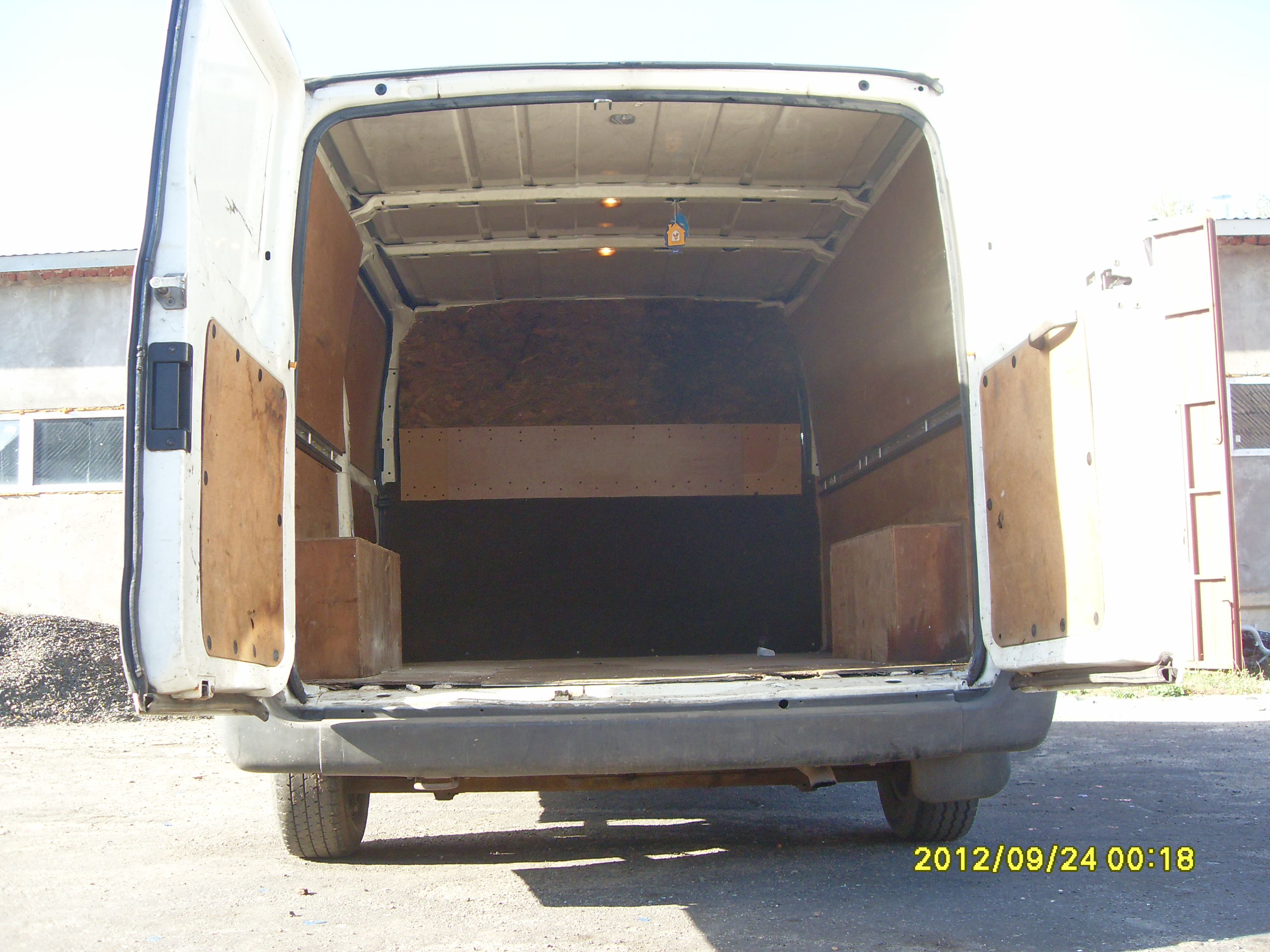 Авторазборка FORD TRANSIT V фургон (V184/5) (2000 - 2006)
