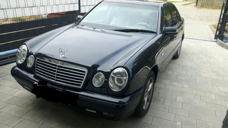Разборка MERCEDES E седан (W210) (1995 - 2002)