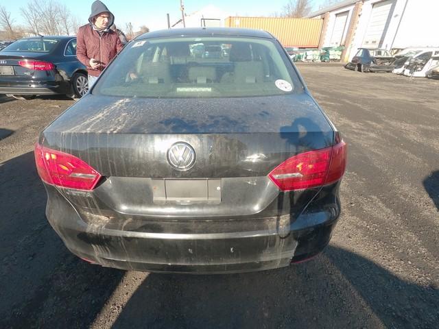 Разборка VOLKSWAGEN JETTA VI седан (162, 163, AV3, AV2) (2010 - 2017)